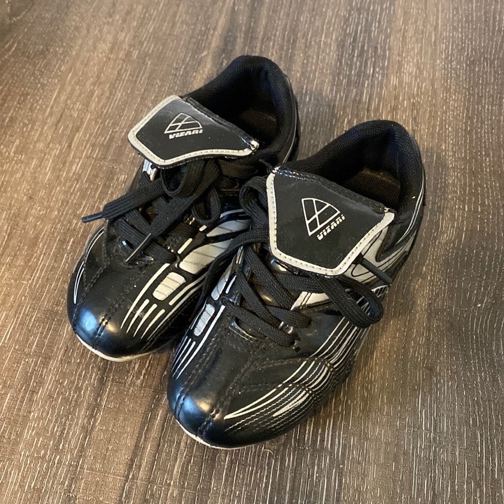 Vizari soccer cleats